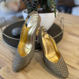 Daniblack Slingback heels - Kenster in Khaki Fish - Size 8.5